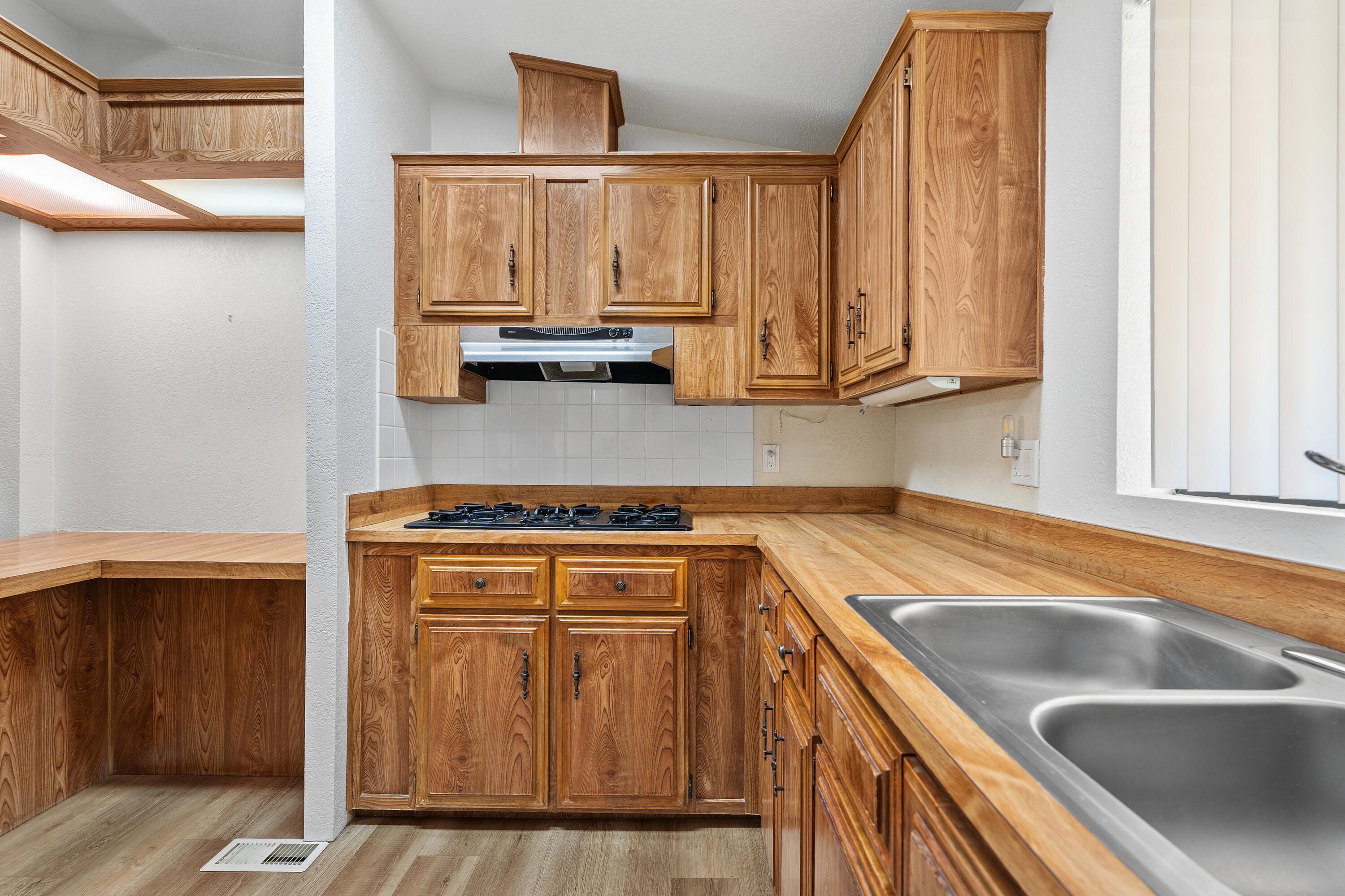 46618 Madison Street, Unit 73 Indio, CA 92201 - Photo 7 of 27 30_12086830_188605_188605-EI-130