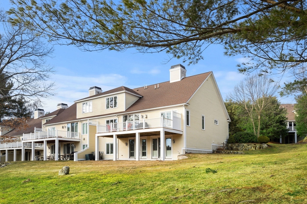 8 Swan Lane, Unit 8, Andover, MA 01810 Compass