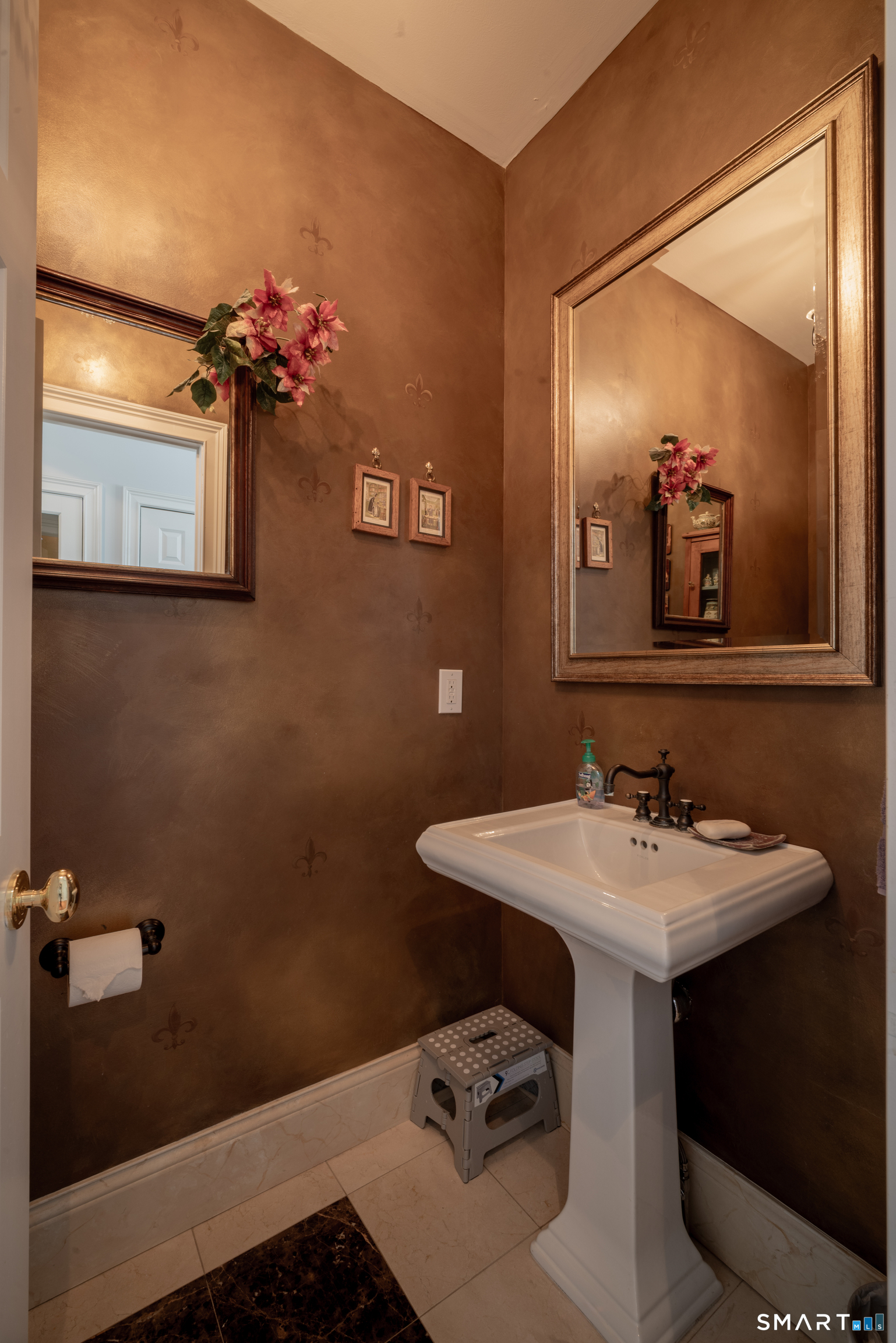 109 Long Meadow Hill Road Brookfield, CT 06804 - Photo 20 of 40