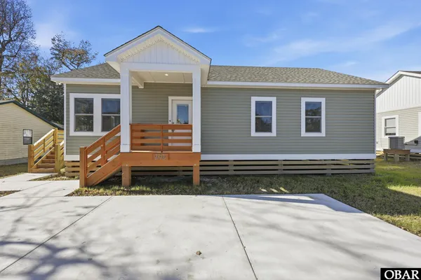 $399,500 | 950 Washington Street, Manteo, NC 27954