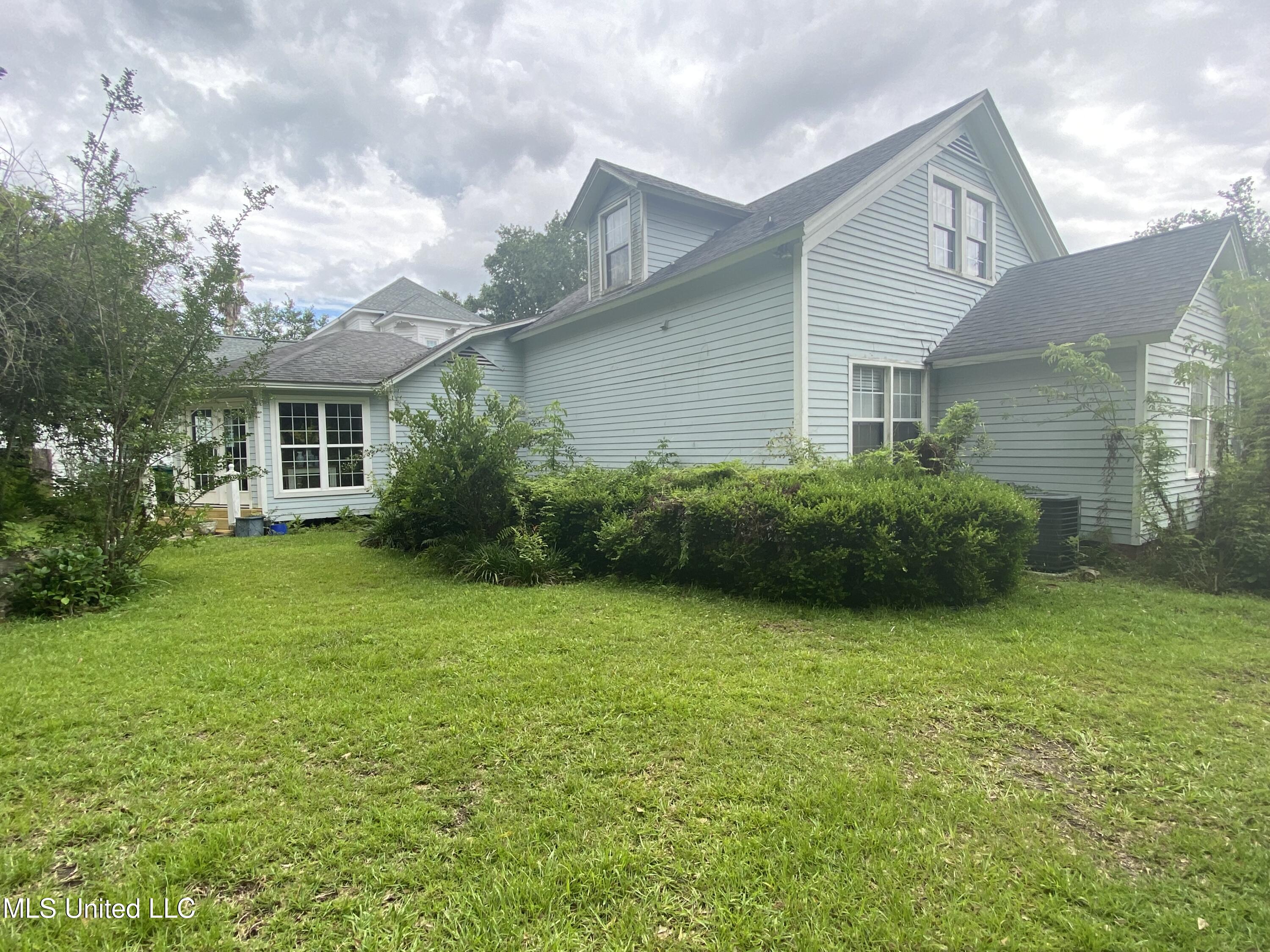 4019 Bellview Avenue Moss Point, MS 39563 - Photo 11 of 65 IMG_7754