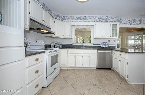 $275,000 | 4019 Bellview Avenue, Moss Point, MS 39563