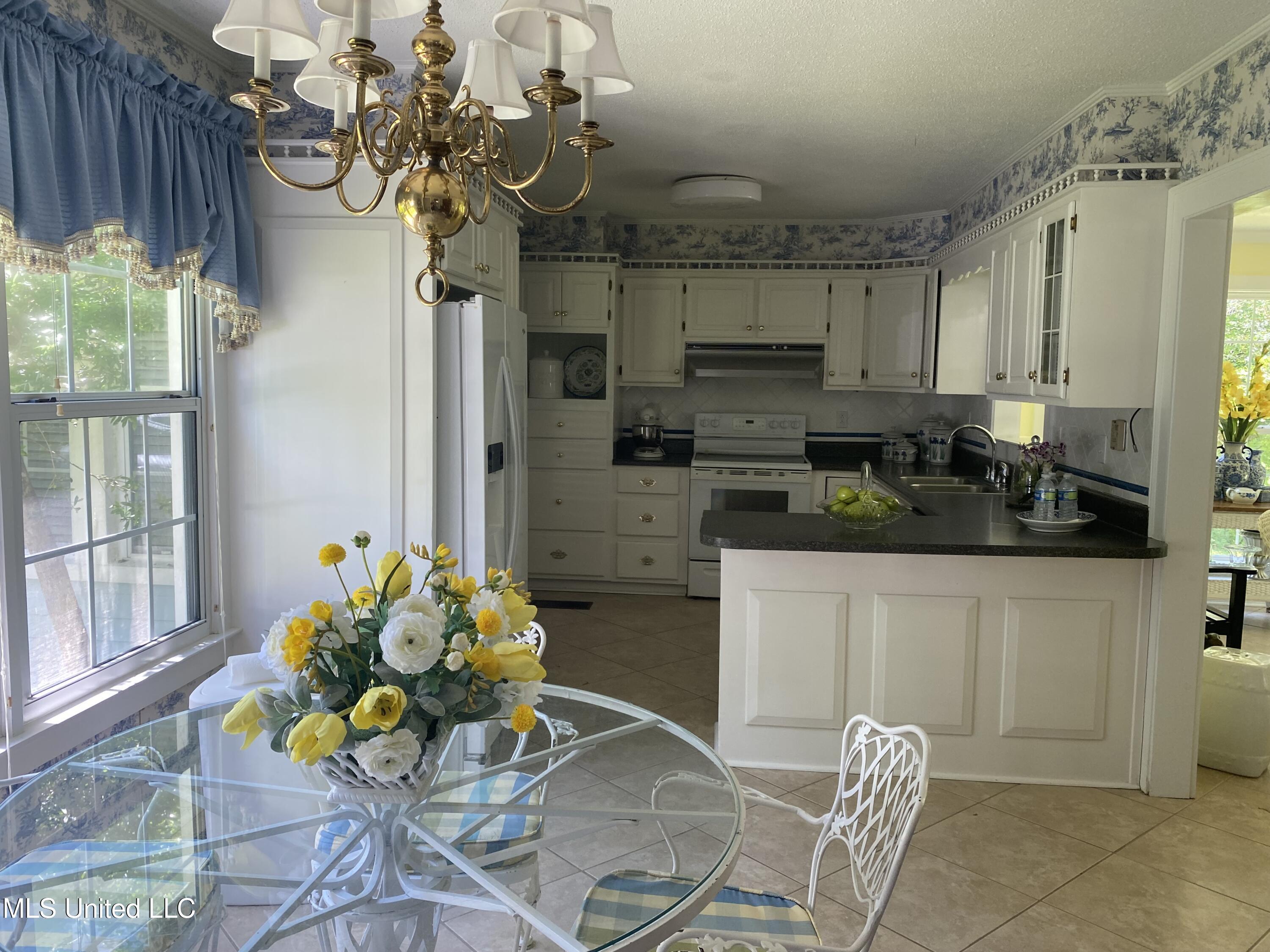 4019 Bellview Avenue Moss Point, MS 39563 - Photo 45 of 65 IMG_7472