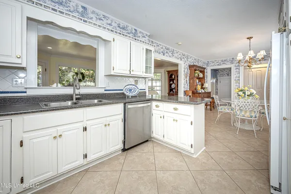 $275,000 | 4019 Bellview Avenue, Moss Point, MS 39563