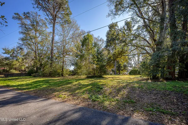 $275,000 | 4019 Bellview Avenue, Moss Point, MS 39563