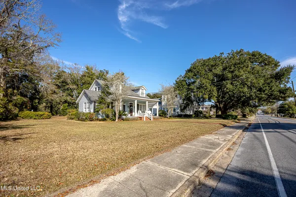 $275,000 | 4019 Bellview Avenue, Moss Point, MS 39563