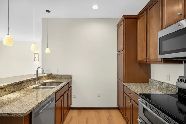 $460,000 | 7100 Metro Boulevard, Unit 223, Edina, MN 55439