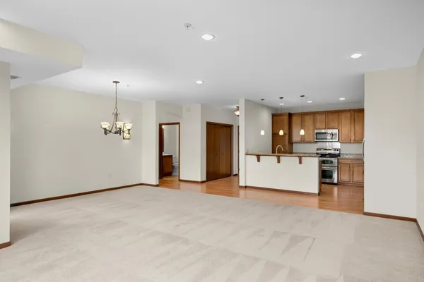 $460,000 | 7100 Metro Boulevard, Unit 223, Edina, MN 55439