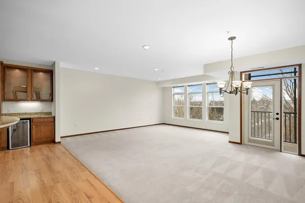 $460,000 | 7100 Metro Boulevard, Unit 223, Edina, MN 55439