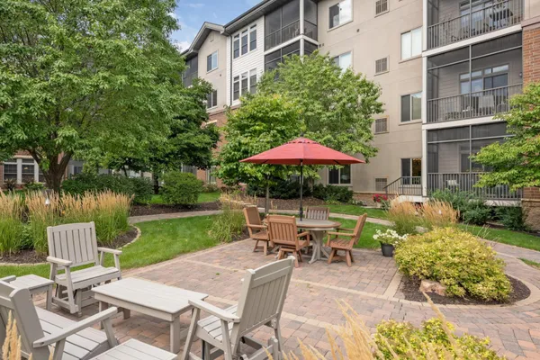 $460,000 | 7100 Metro Boulevard, Unit 223, Edina, MN 55439