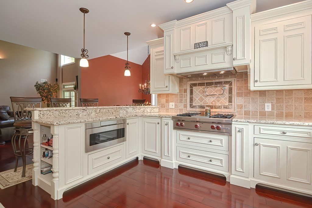 127 Eben Chamberlain Road Northbridge, MA 01588 - Photo 11 of 39 Gallery Image 11