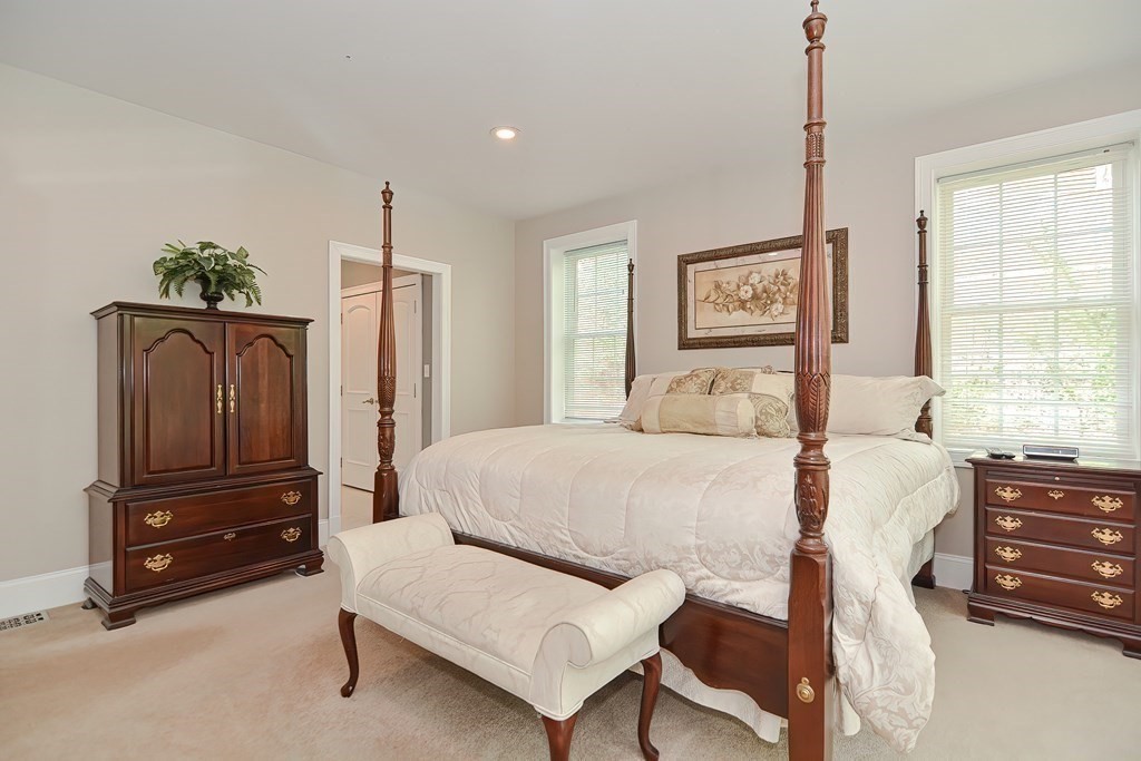127 Eben Chamberlain Road Northbridge, MA 01588 - Photo 27 of 39 Gallery Image 27