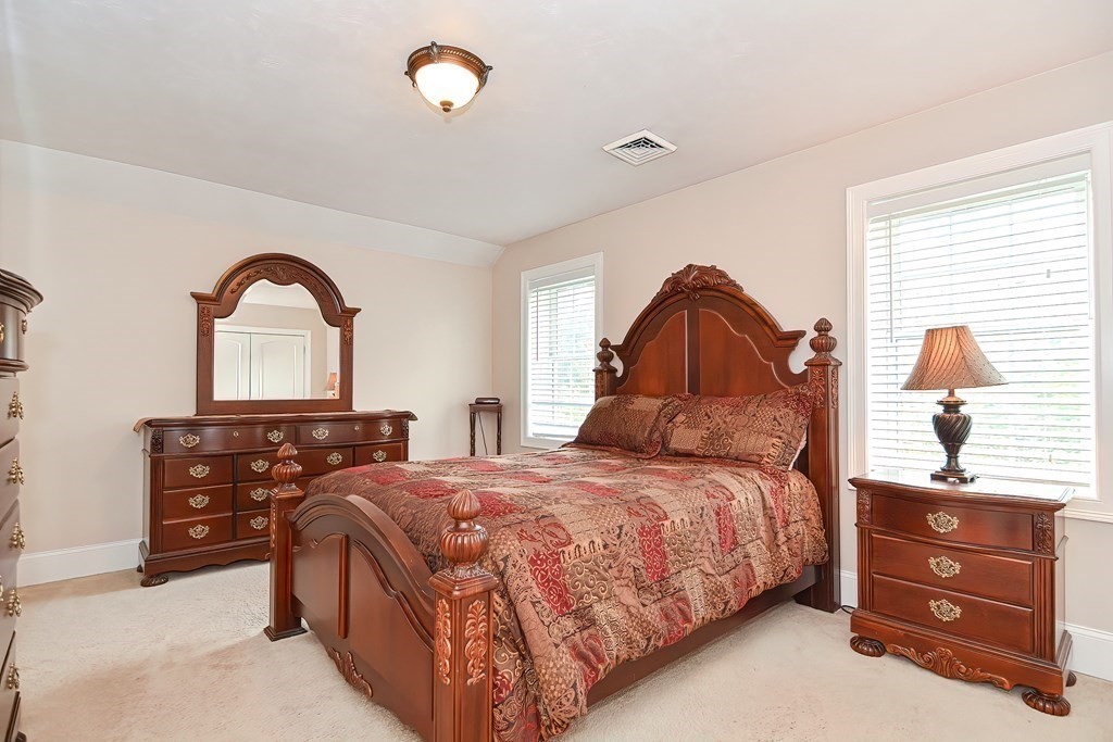 127 Eben Chamberlain Road Northbridge, MA 01588 - Photo 31 of 39 Gallery Image 31