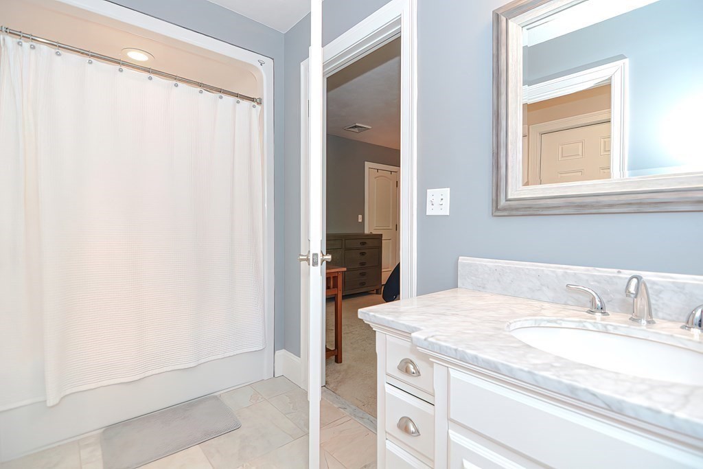 127 Eben Chamberlain Road Northbridge, MA 01588 - Photo 33 of 39 Gallery Image 33