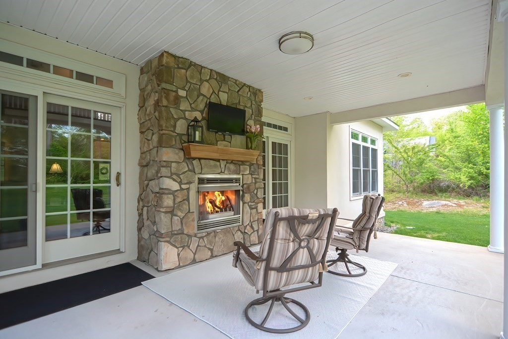 127 Eben Chamberlain Road Northbridge, MA 01588 - Photo 7 of 39 Gallery Image 7