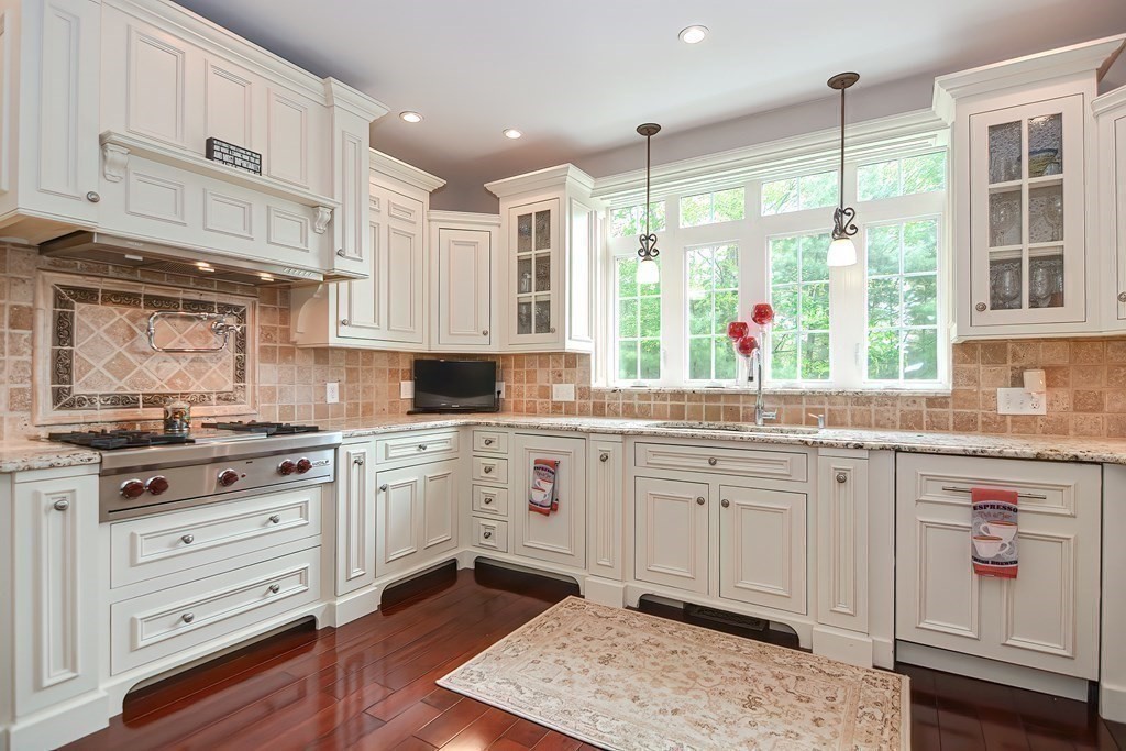 127 Eben Chamberlain Road Northbridge, MA 01588 - Photo 10 of 39 Gallery Image 10