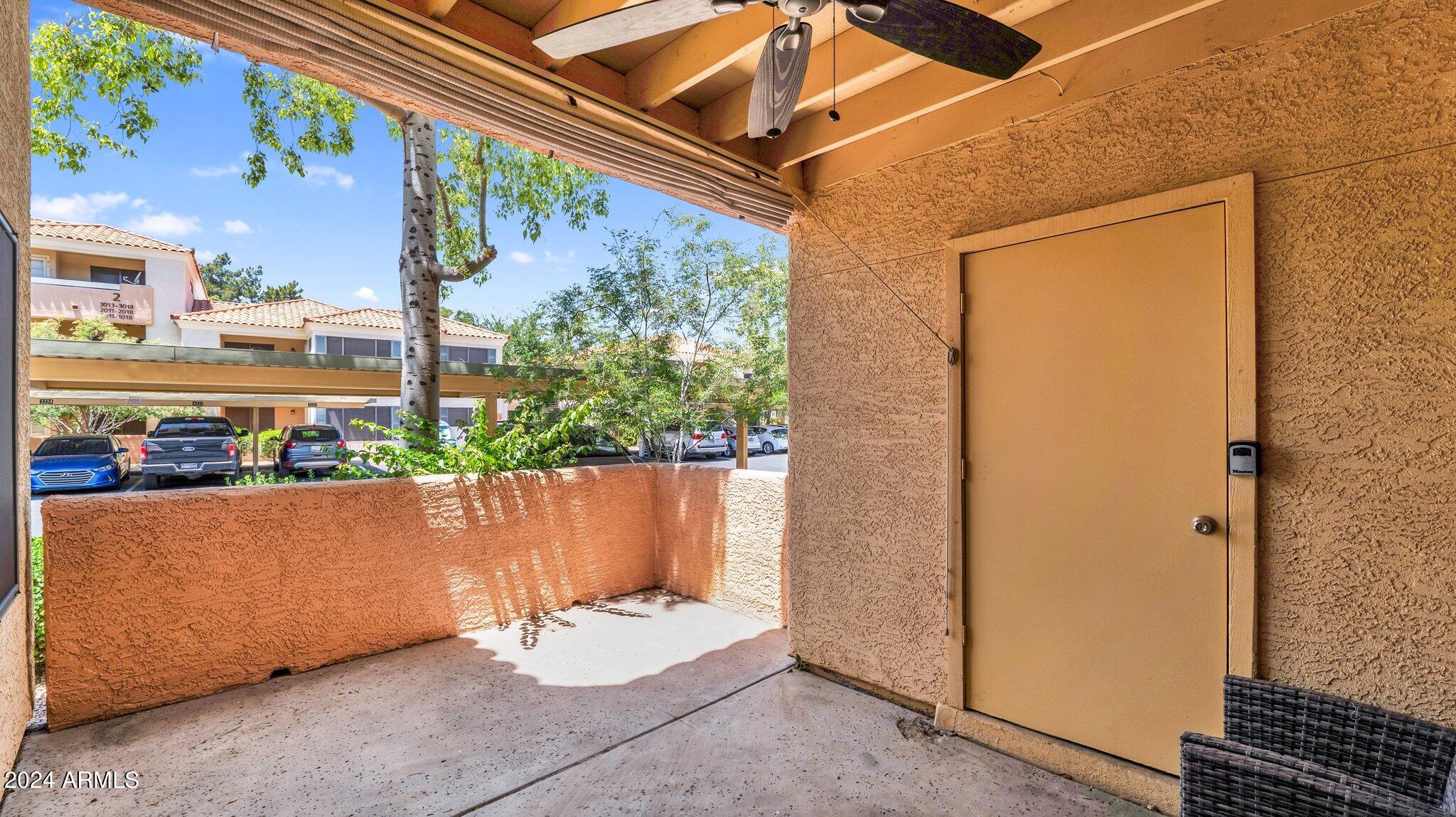 9990 North Scottsdale Road, Unit 1019 Paradise Valley, AZ 85253 - Photo 26 of 30 a view of outdoor space and porch
