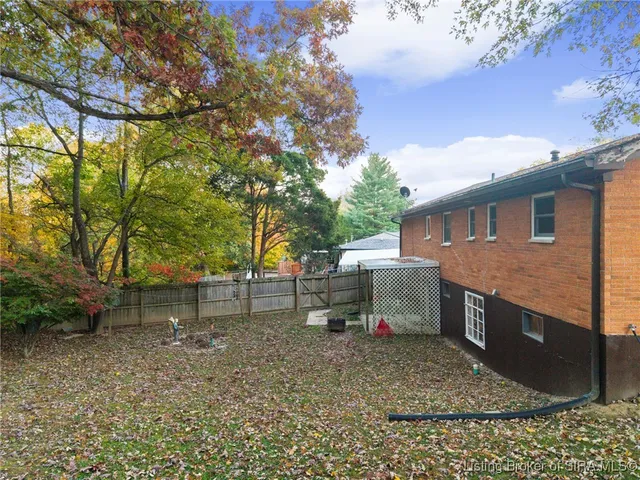 $289,900 | 112 Cheryl Drive, New Albany, IN 47150