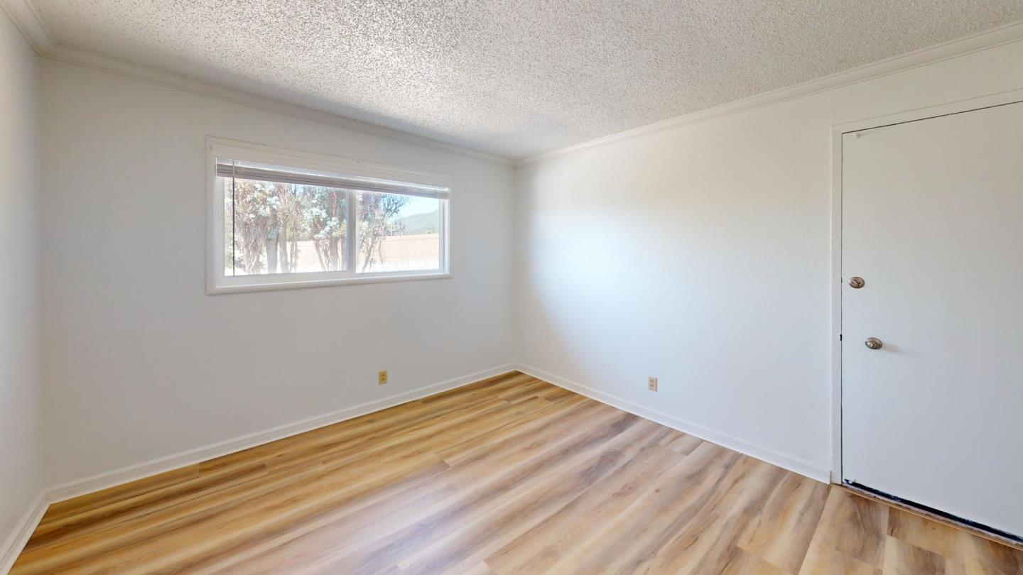 7 Merrydale Road San Rafael, CA 94903 - Photo 5 of 14 an empty room with windows