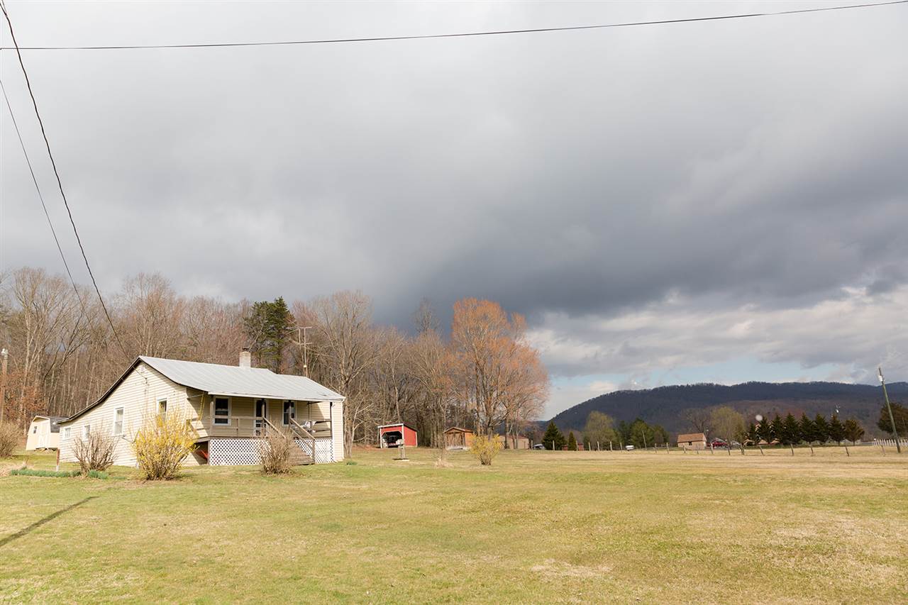 220 Stokesville Road Mount Solon, VA 22843 - Photo 4 of 27 Gallery Image 4