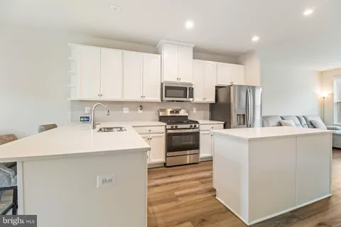 $450,000 | 646 Lakemont Drive, Glen Burnie, MD 21060