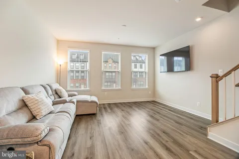 $450,000 | 646 Lakemont Drive, Glen Burnie, MD 21060