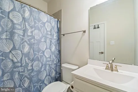 $450,000 | 646 Lakemont Drive, Glen Burnie, MD 21060