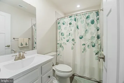 $450,000 | 646 Lakemont Drive, Glen Burnie, MD 21060