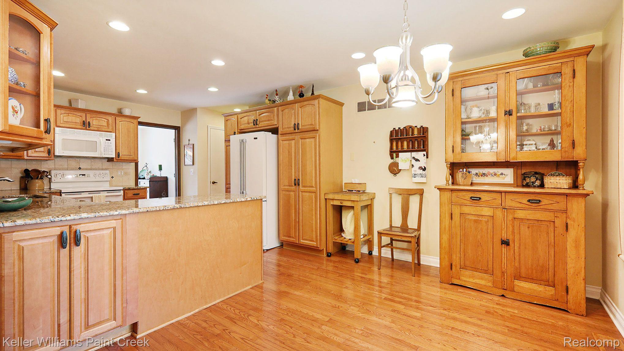 833 Langley Road Rochester, MI 48309 - Photo 10 of 33 Gallery Image 10