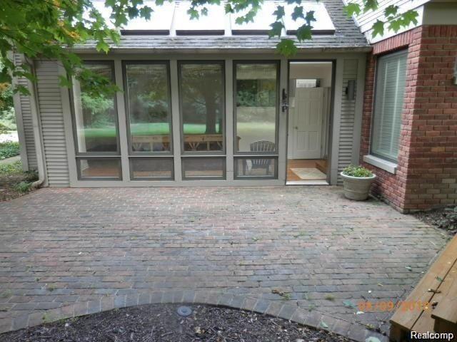 32577 Wing Lake Road Franklin, MI 48025 - Photo 32 of 37