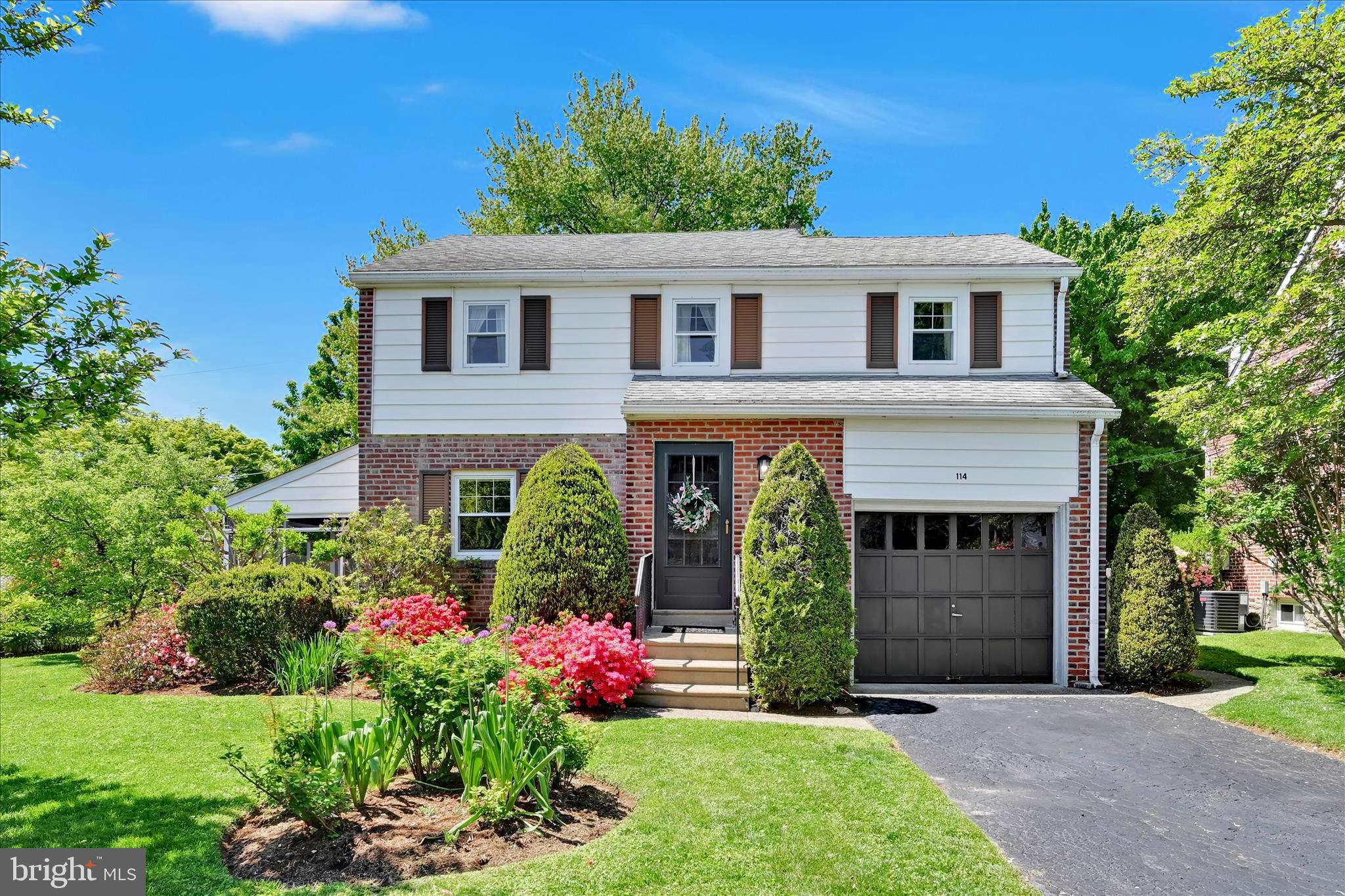 114 Rambling Way Springfield, PA 19064 - Photo 8 of 43 Exterior Front