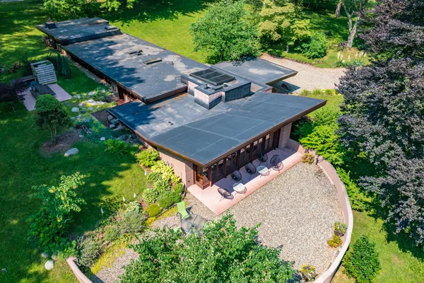 $2,100,000 | 11090 Hawthorne Drive, Galesburg, MI 49053