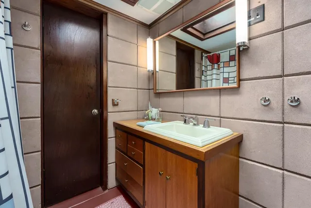 $2,100,000 | 11090 Hawthorne Drive, Galesburg, MI 49053