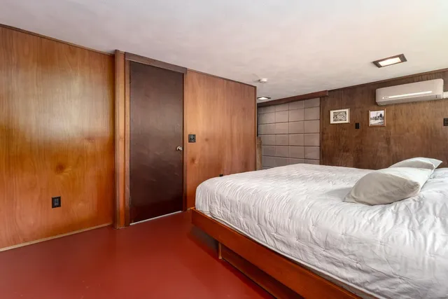 $2,100,000 | 11090 Hawthorne Drive, Galesburg, MI 49053