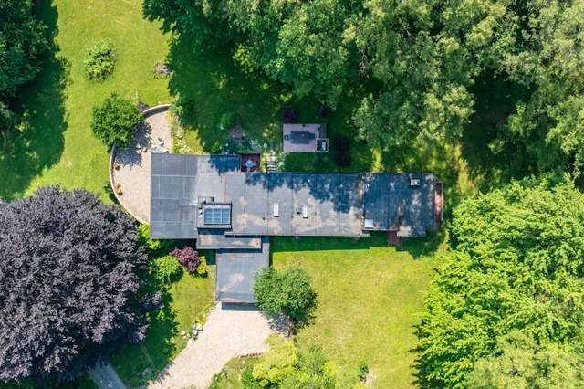 $2,100,000 | 11090 Hawthorne Drive, Galesburg, MI 49053
