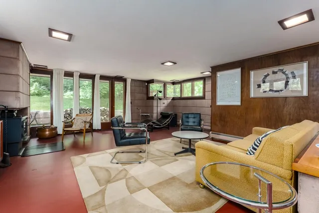 $2,100,000 | 11090 Hawthorne Drive, Galesburg, MI 49053