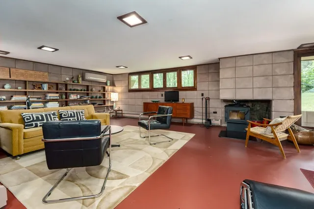 $2,100,000 | 11090 Hawthorne Drive, Galesburg, MI 49053