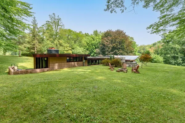 $2,100,000 | 11090 Hawthorne Drive, Galesburg, MI 49053