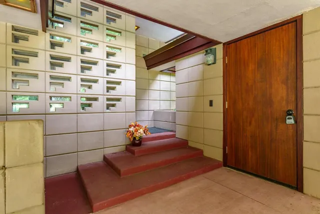 $2,100,000 | 11090 Hawthorne Drive, Galesburg, MI 49053