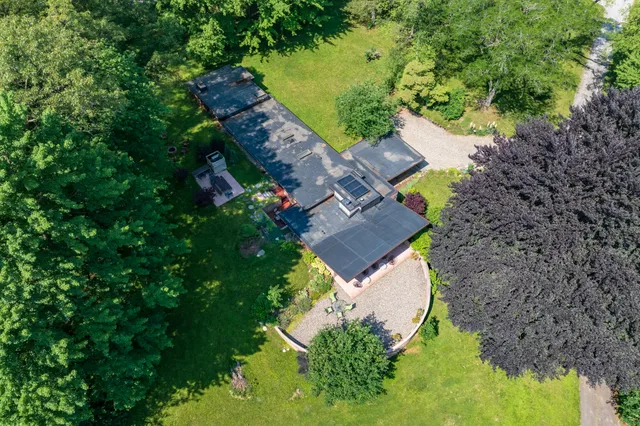 $2,100,000 | 11090 Hawthorne Drive, Galesburg, MI 49053