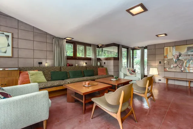 $2,100,000 | 11090 Hawthorne Drive, Galesburg, MI 49053