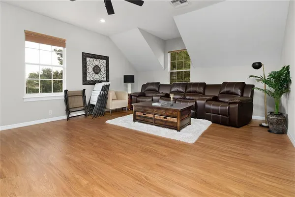 $7,400 | 216 Eastpark Drive, Kissimmee, FL 34747