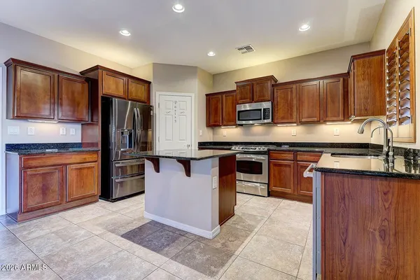 $2,340 | 2530 West Cordia Lane, Phoenix, AZ 85085