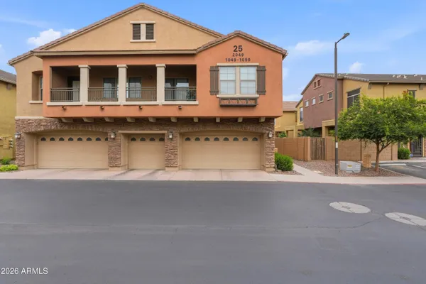 $395,000 | 1350 South Greenfield Road, Unit 1049, Mesa, AZ 85206