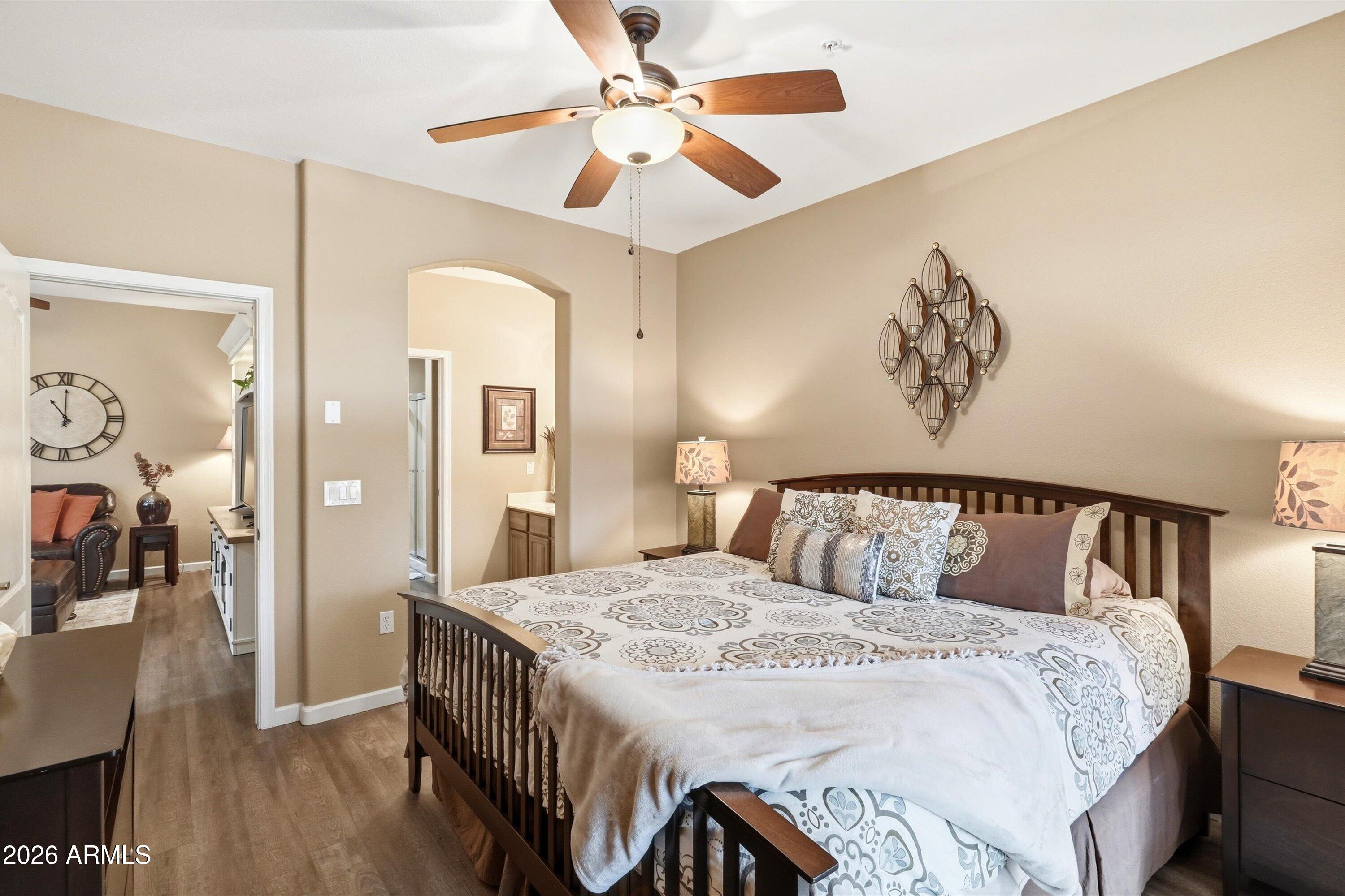 1350 South Greenfield Road, Unit 1049 Mesa, AZ 85206 - Photo 12 of 27 Primary Suite MAIN LEVEL