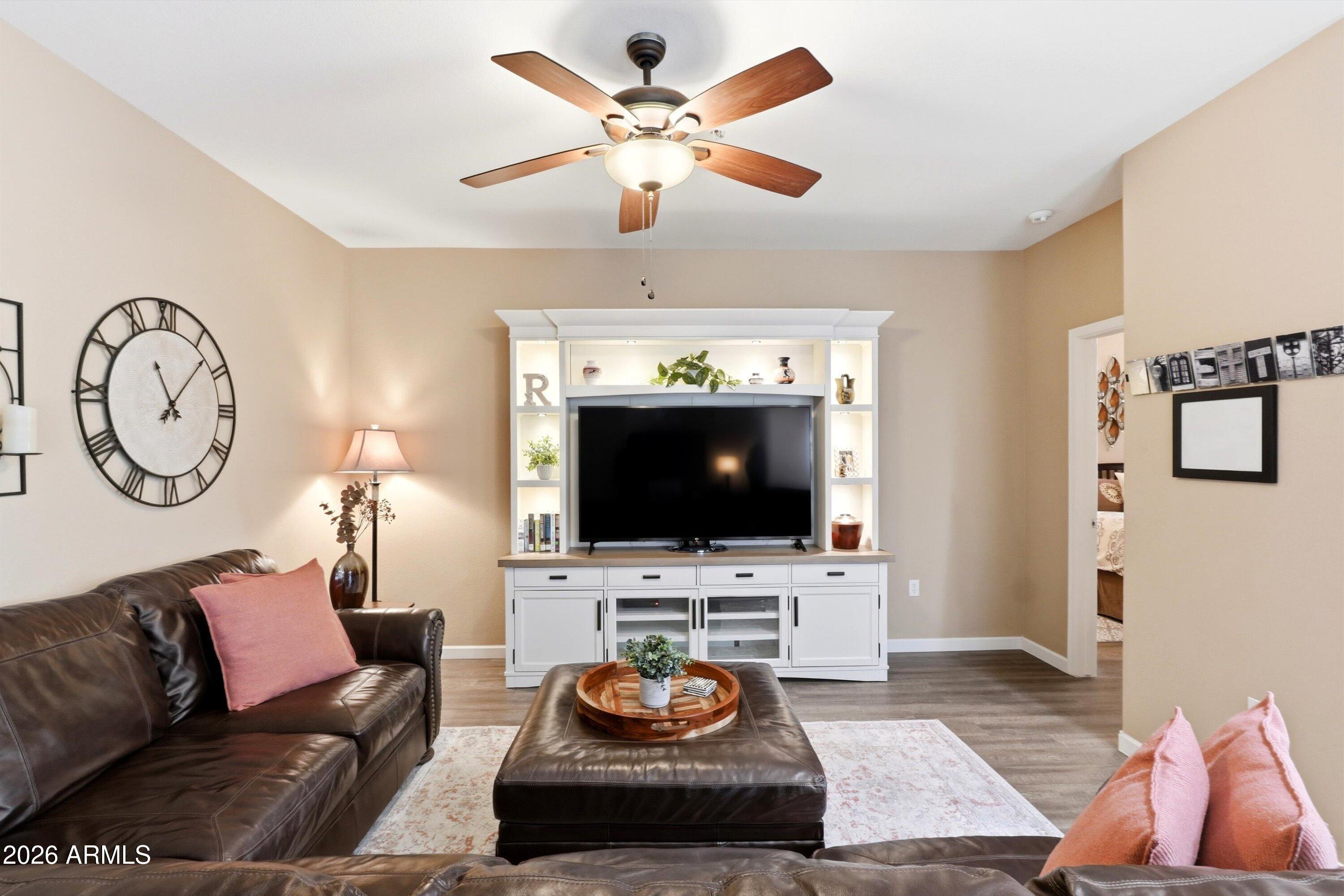 1350 South Greenfield Road, Unit 1049 Mesa, AZ 85206 - Photo 7 of 27 Family Room