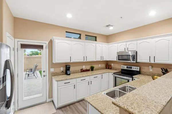 $395,000 | 1350 South Greenfield Road, Unit 1049, Mesa, AZ 85206