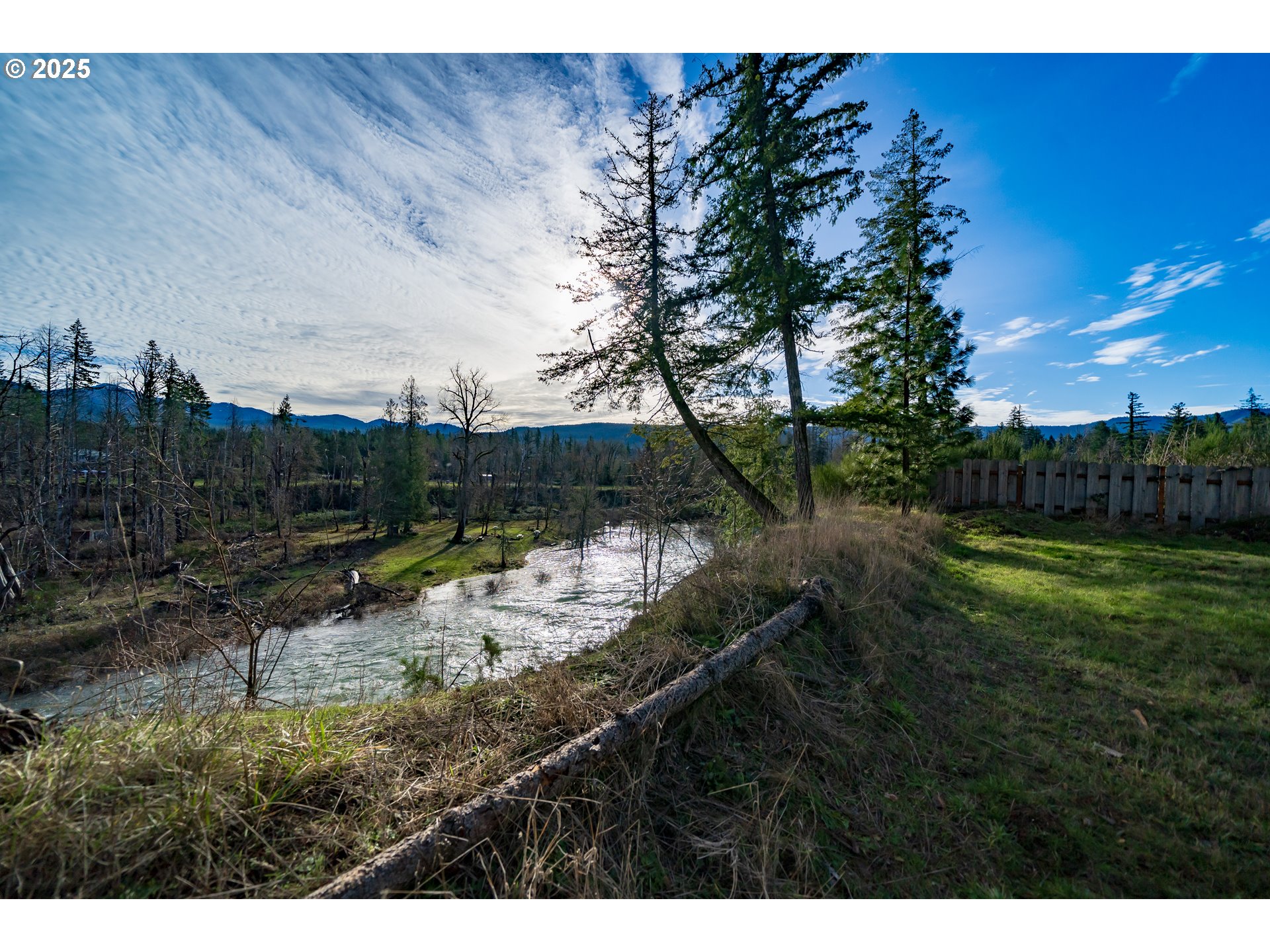 215 Dogwood Drive Gates, OR 97346 - Photo 4 of 24