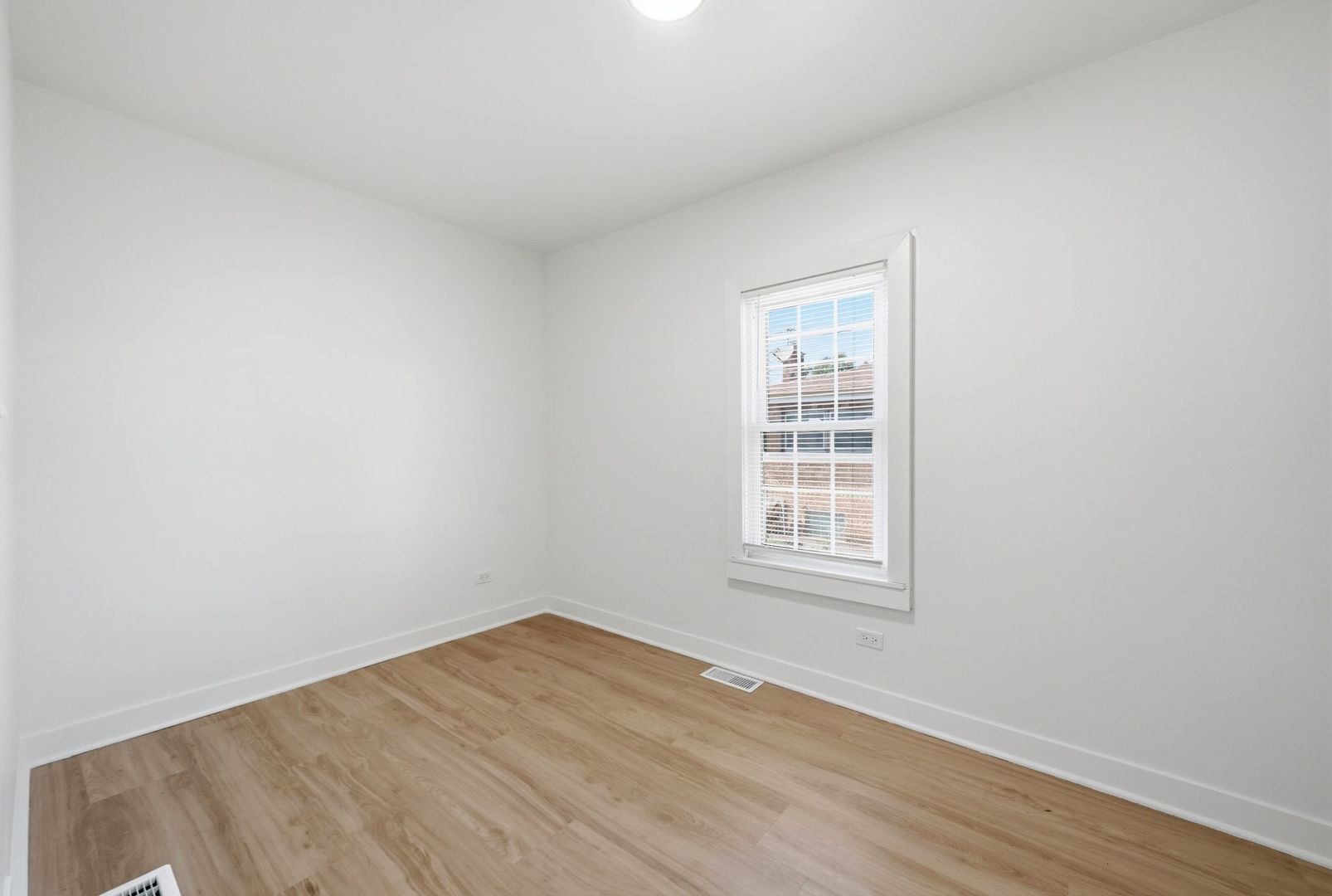 446 Rice Avenue Bellwood, IL 60104 - Photo 15 of 43