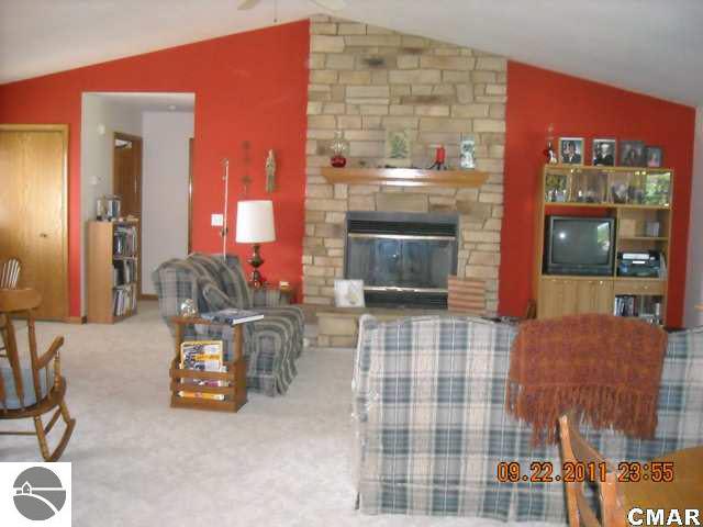 8710 South Loomis Road Shepherd, MI 48883 - Photo 3 of 22 1772958-2.JPG